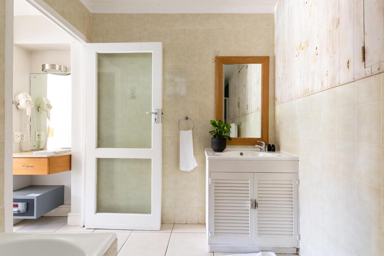 Camps Bay Village - 4