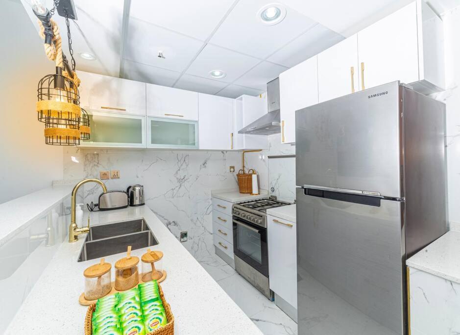 Luxury 2 Bedroom Apartment in Dubai Marina & JBR Beach - 4