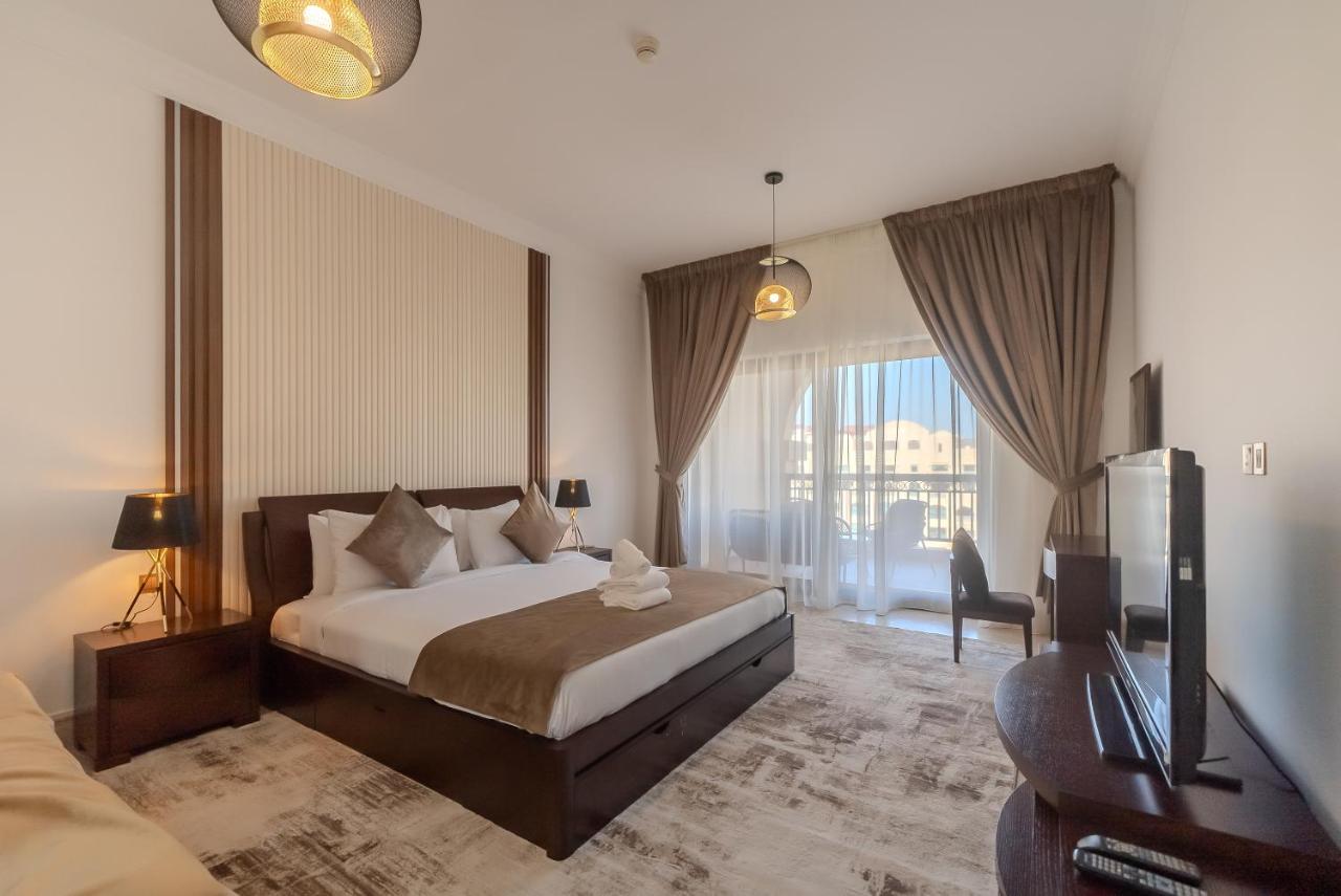 Modern 1BR in Vibrant Fairmont North Residence - 90AB6 - 2