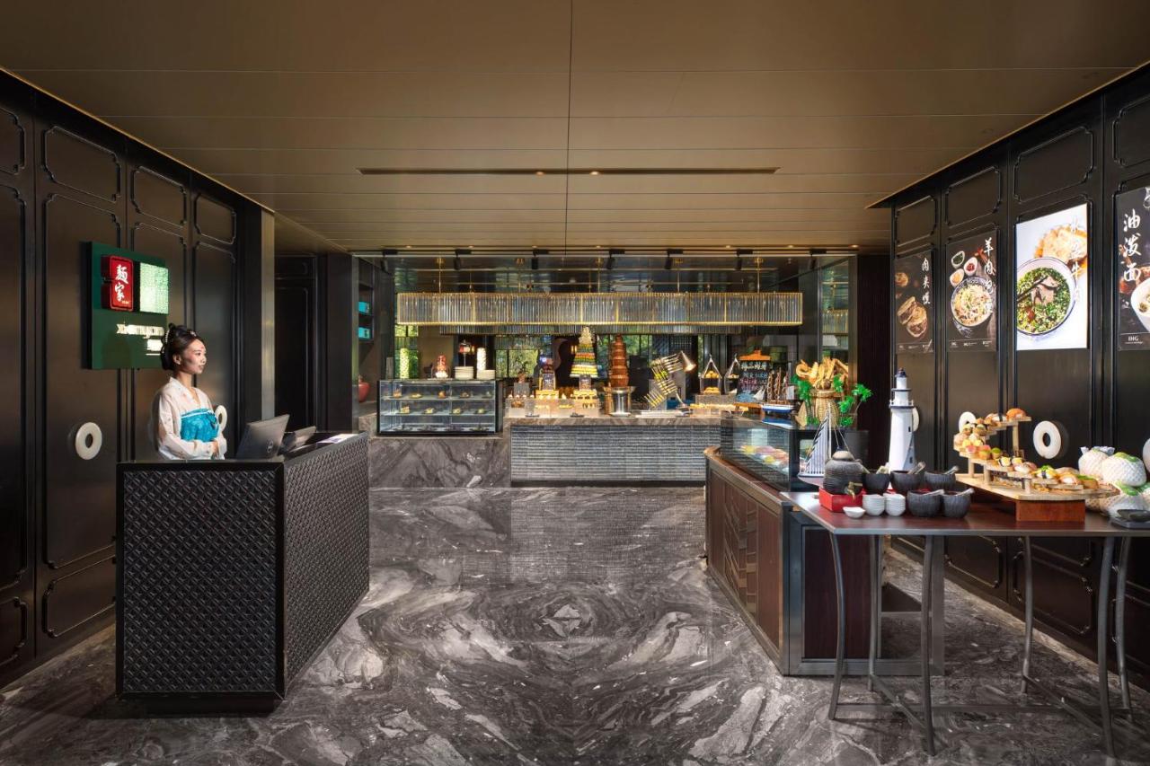 HUALUXE Xi'an Tanghua, an IHG Hotel photo