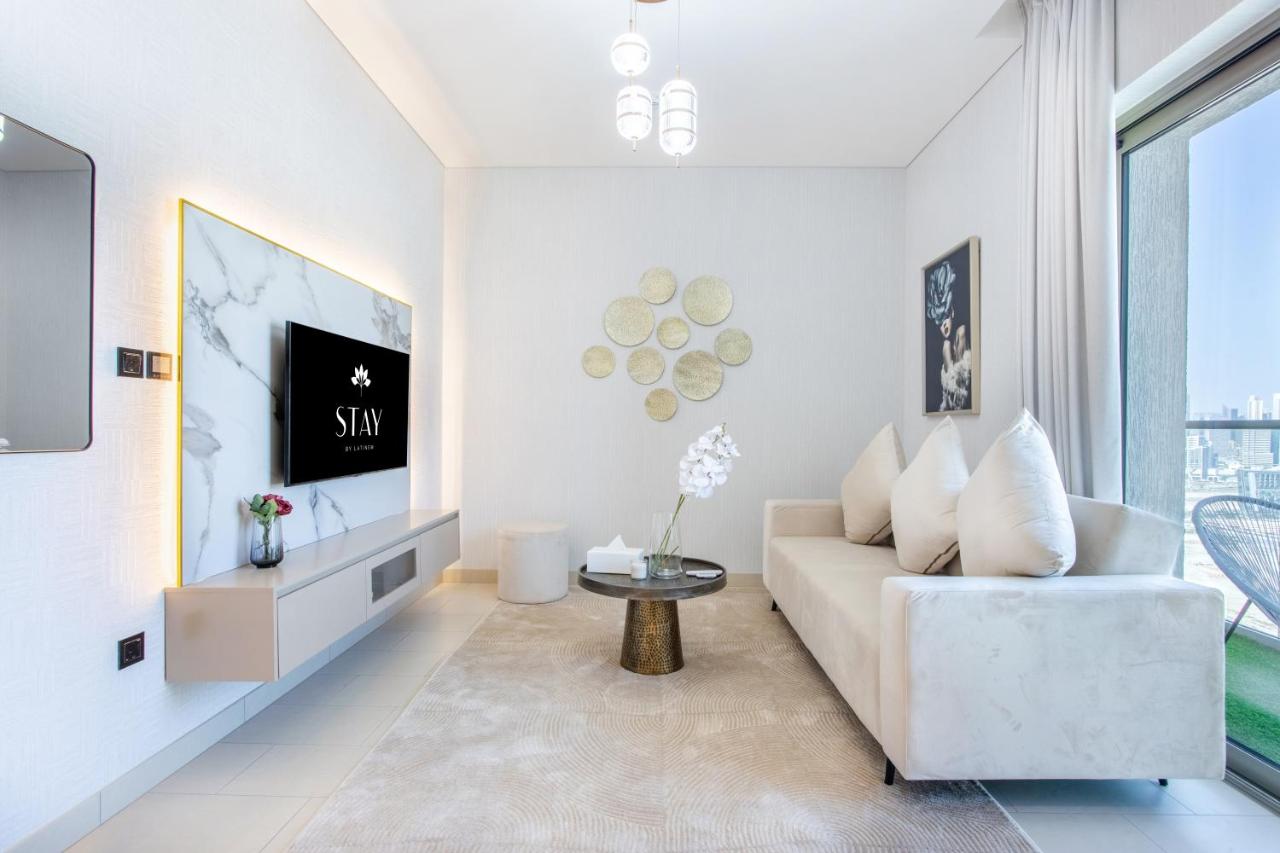 STAY BY LATINEM Luxury 1BR Holiday Home CVR B2704 near Burj Khalifa