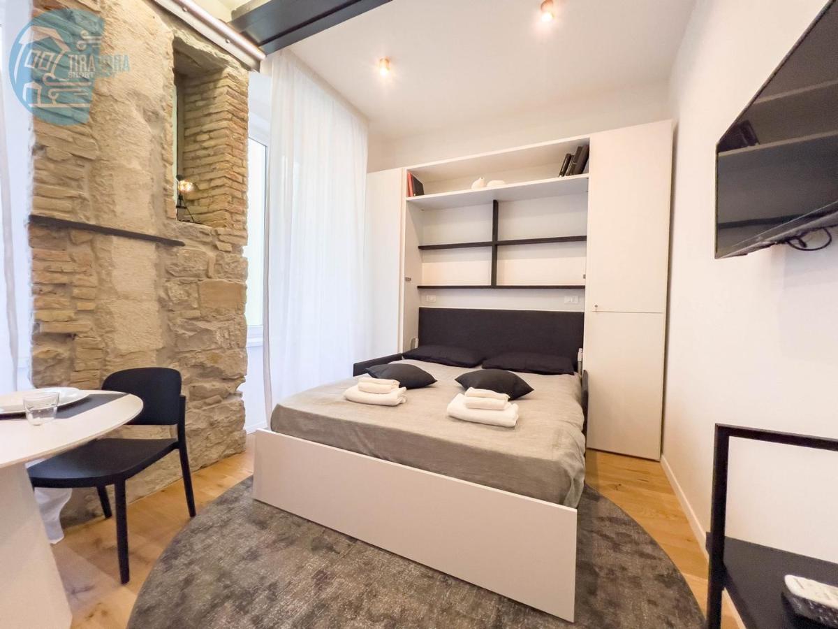 Imbriani 2 Tirabora Short Rent - 2