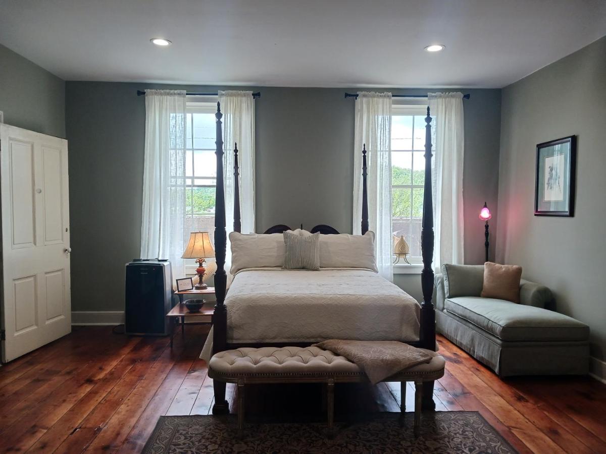 The Lee House — photo 18