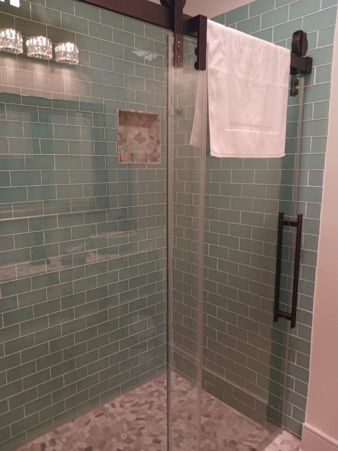 The Lee House — photo 15