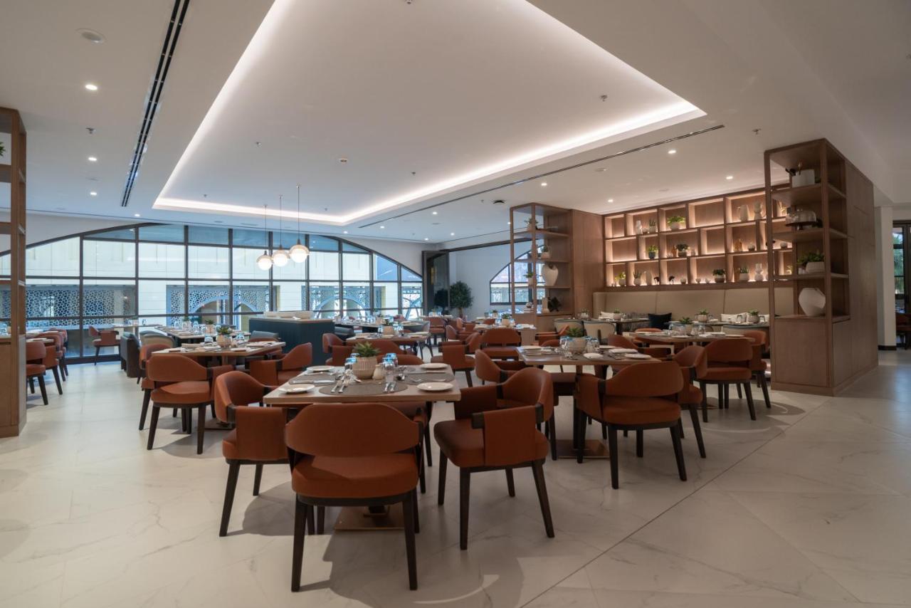 Amwaj Rotana, Jumeirah Beach - Dubai photo