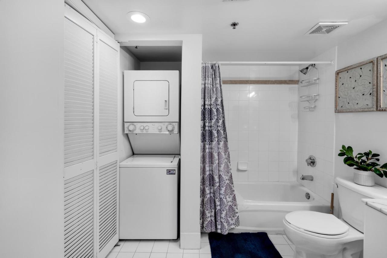 Luxurious Condo in Brickell with Free Parking - 3