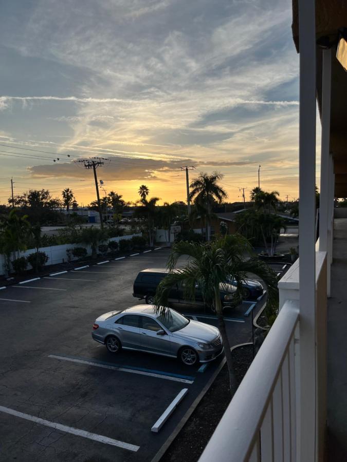 Budget Inn — photo 9