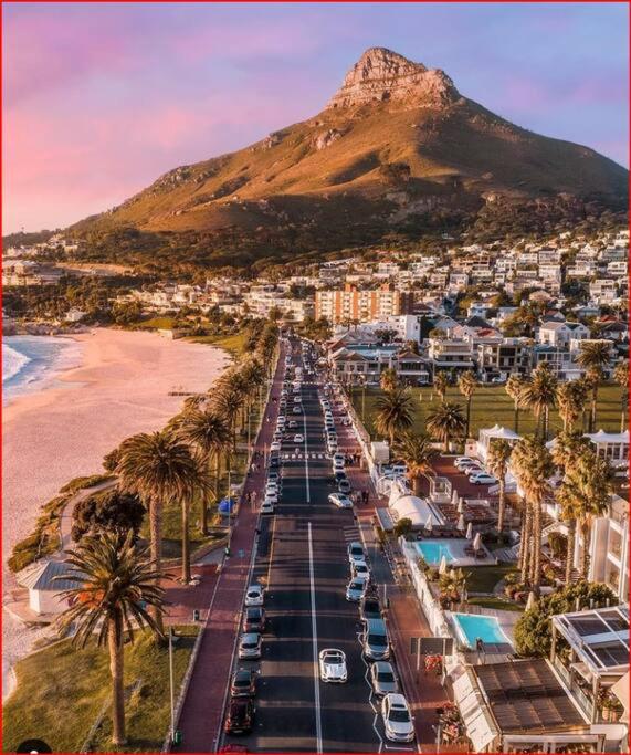 Camps Bay Studio with private patio - 4