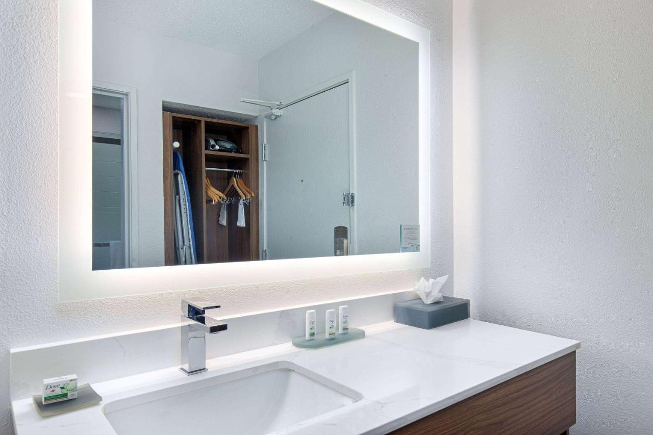 La Quinta by Wyndham Nashville Airport - 5