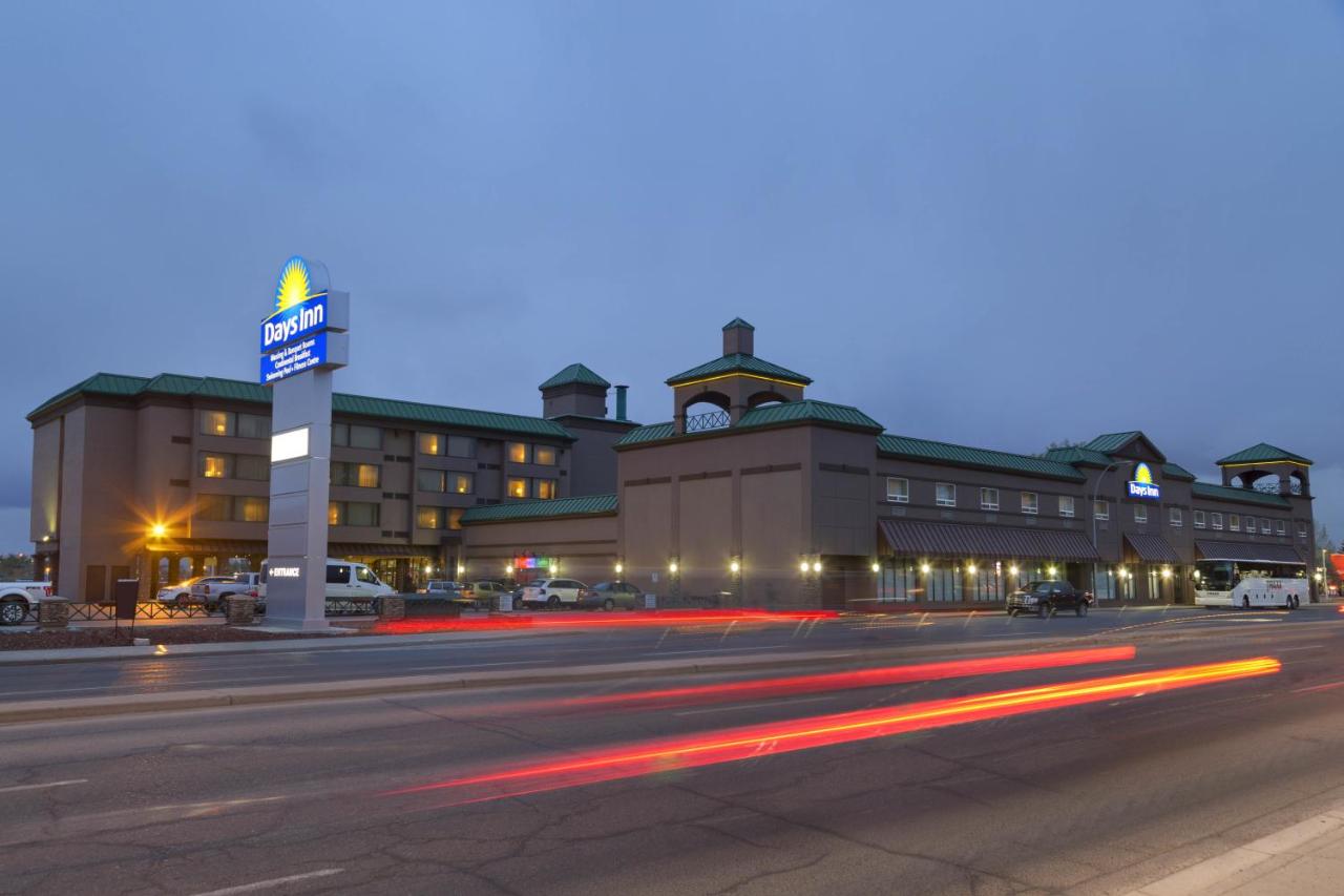 Days Inn by Wyndham Calgary South photo