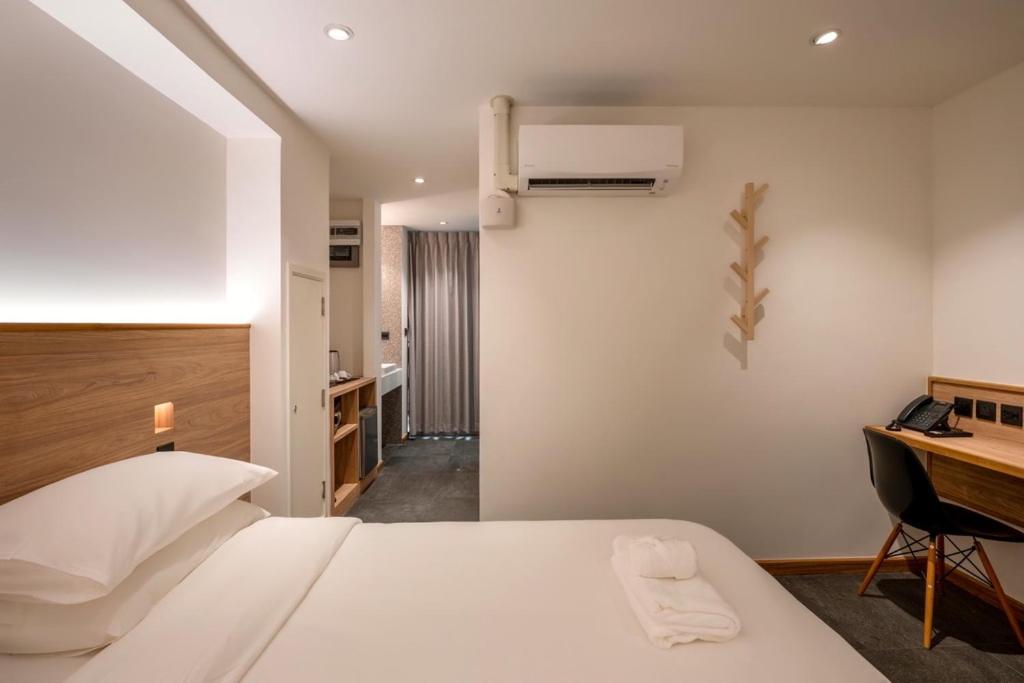 ZEN MASTER HOTEL - 4