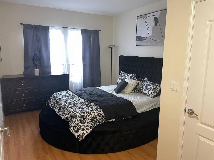 Luxury 2 bedroom apartment in downtown LA! - 2