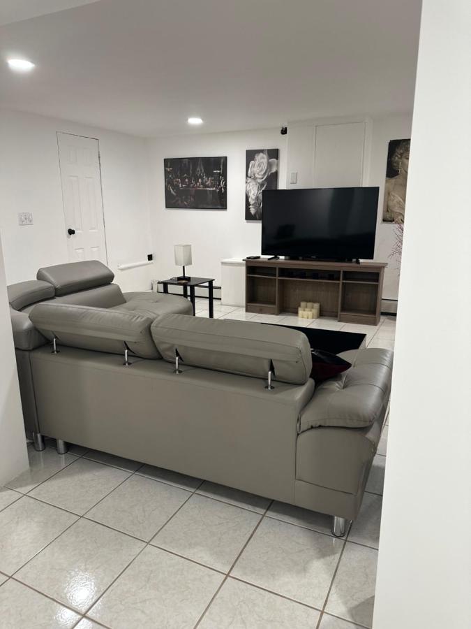 Cozy Spacious Guest Suite - 5