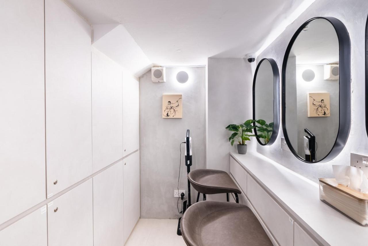 Jyu Capsule Hotel - 5