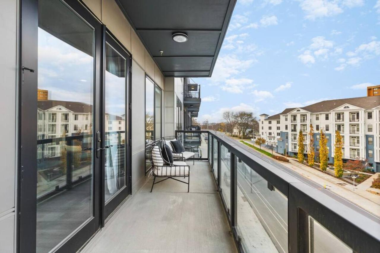 Luxury Condo with Huge Patio, near Vanderbilt & Downtown - 4