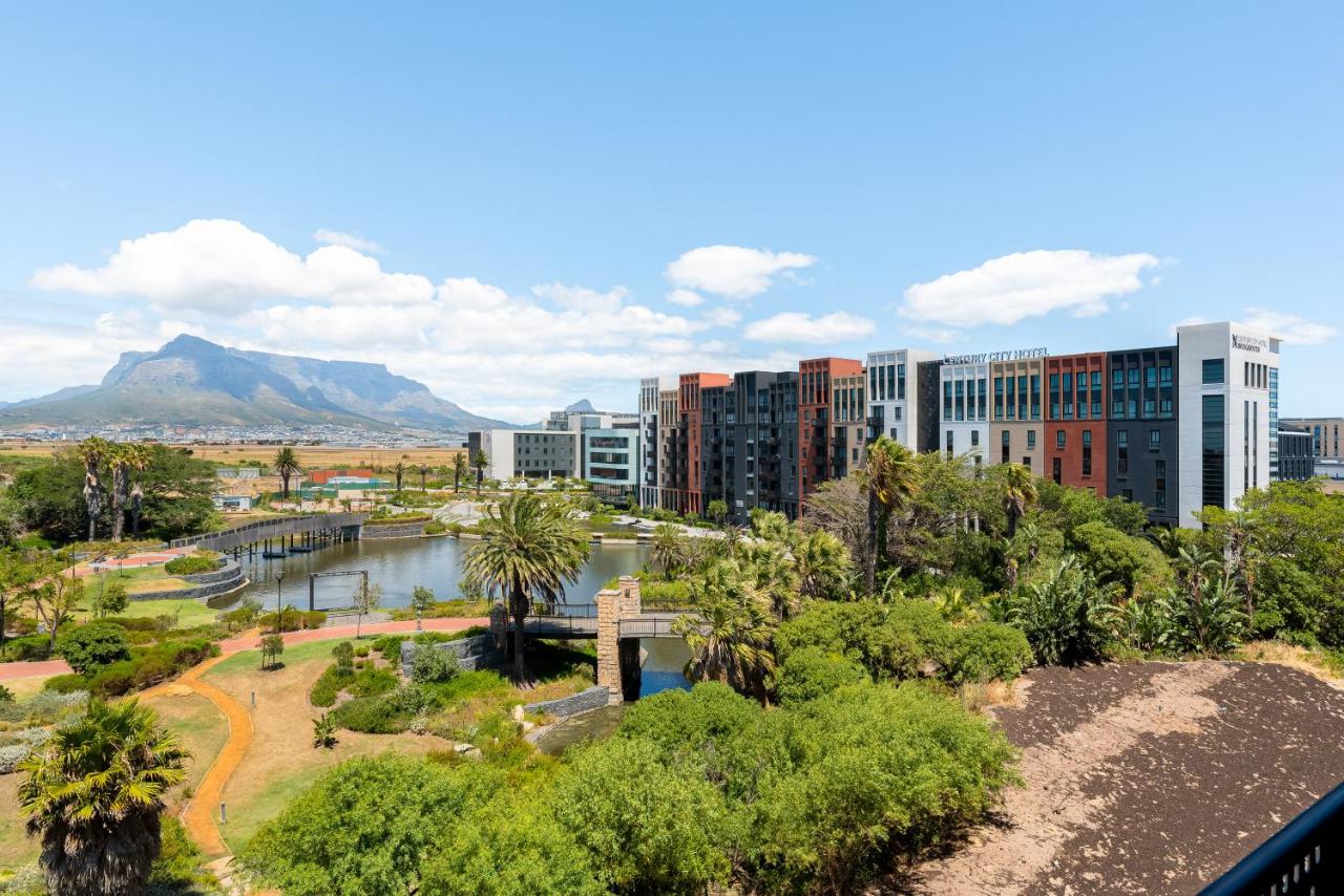 Nine Palms Luxury Apartments - 3