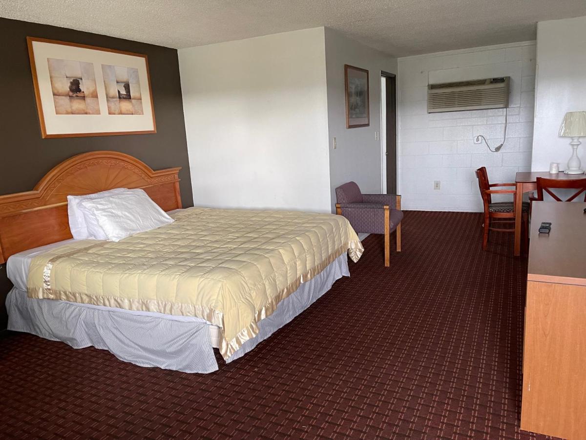 Royal A Motel — photo 23