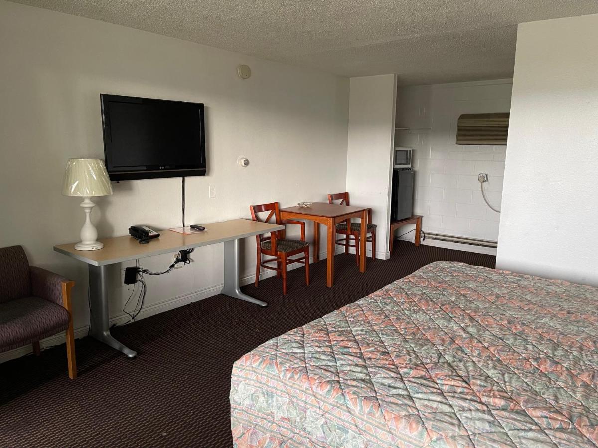 Royal A Motel — photo 24