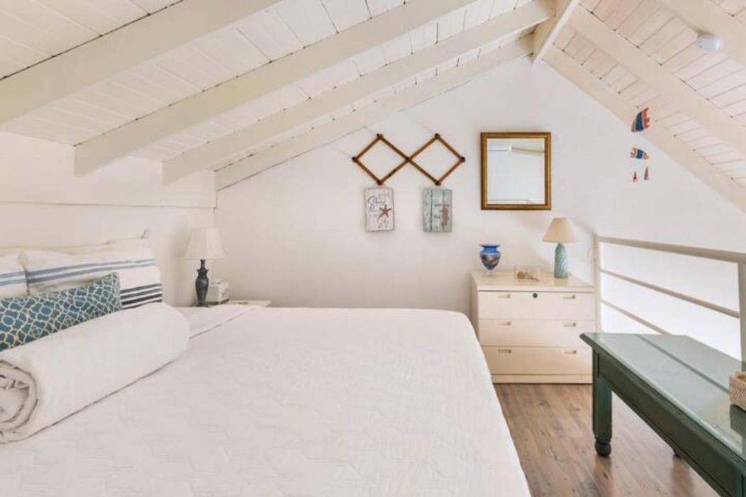 Idyllic Beachfront Condo - 2