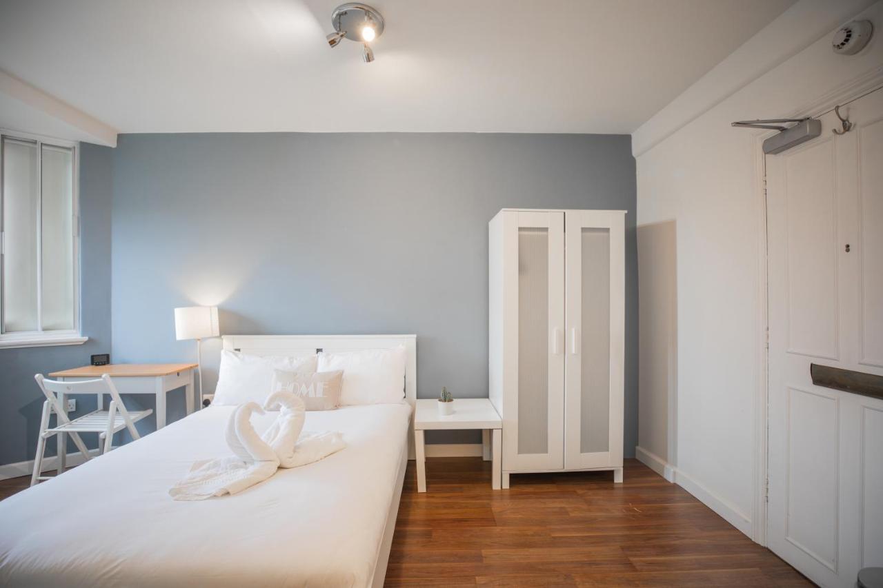 Studio at Chelsea Cloisters Hotel - 2