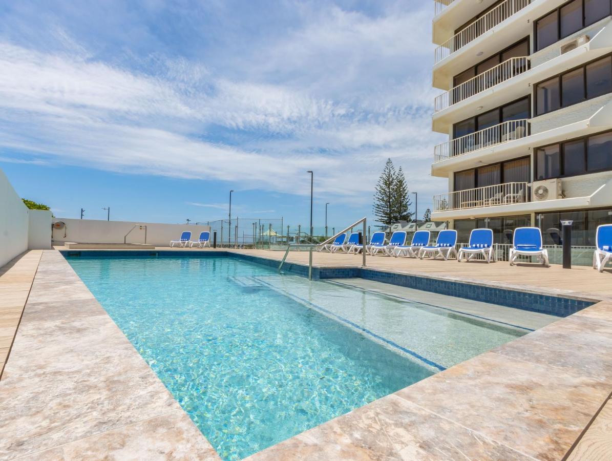 Breakers North Absolute Beachfront Apartments photo