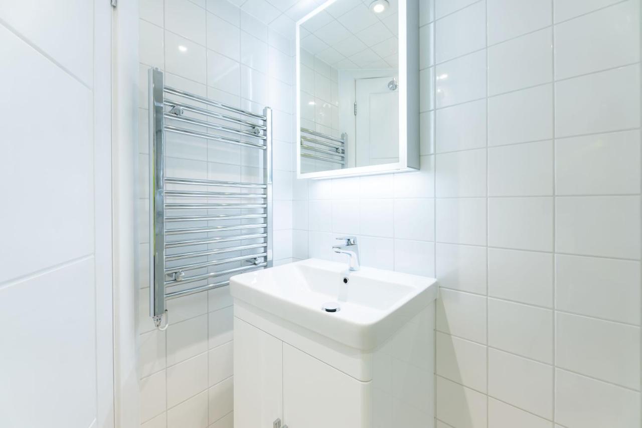 STUDIO BY HYDE PARK - 3