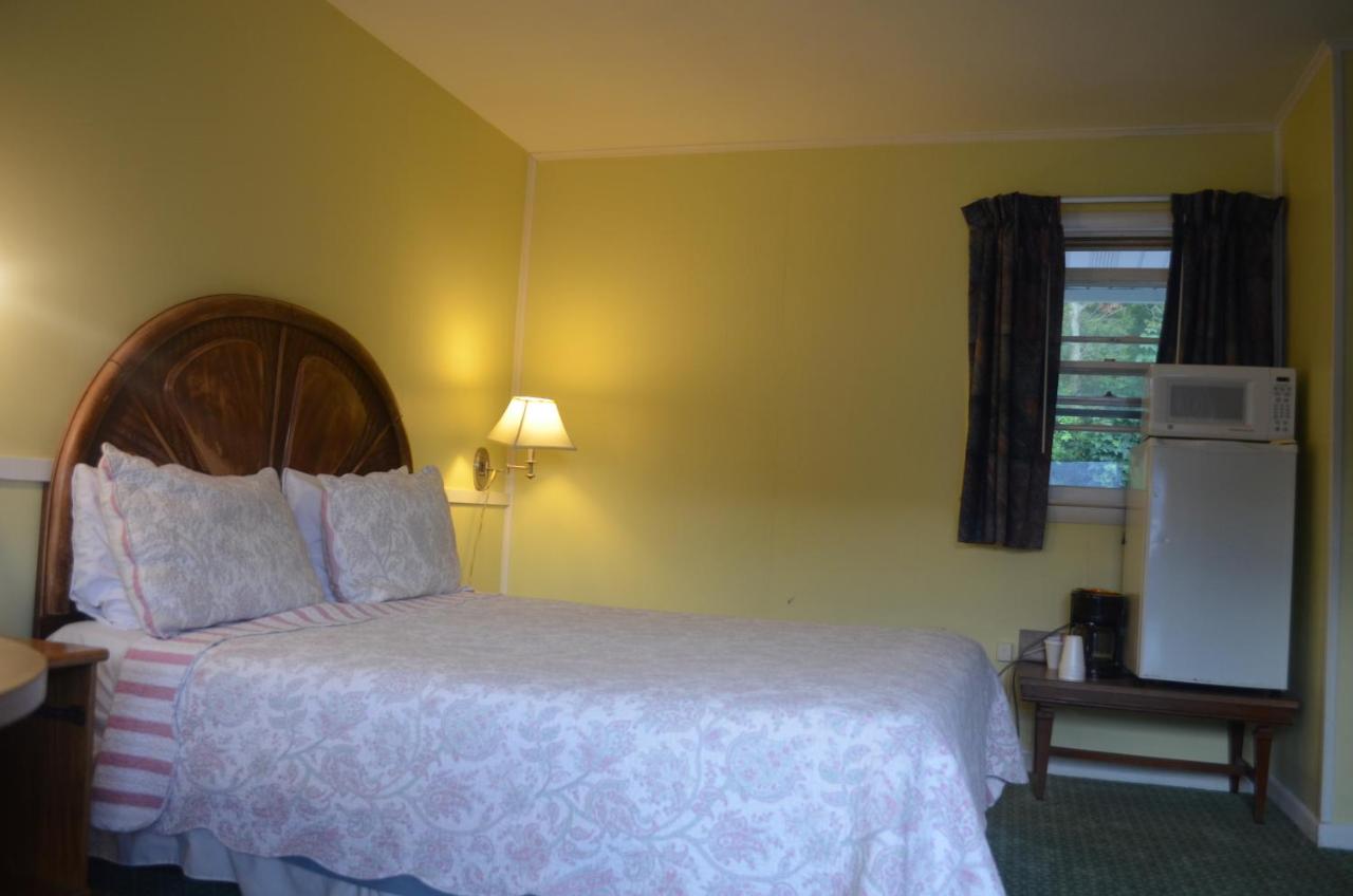 Clinton Motel — photo 19