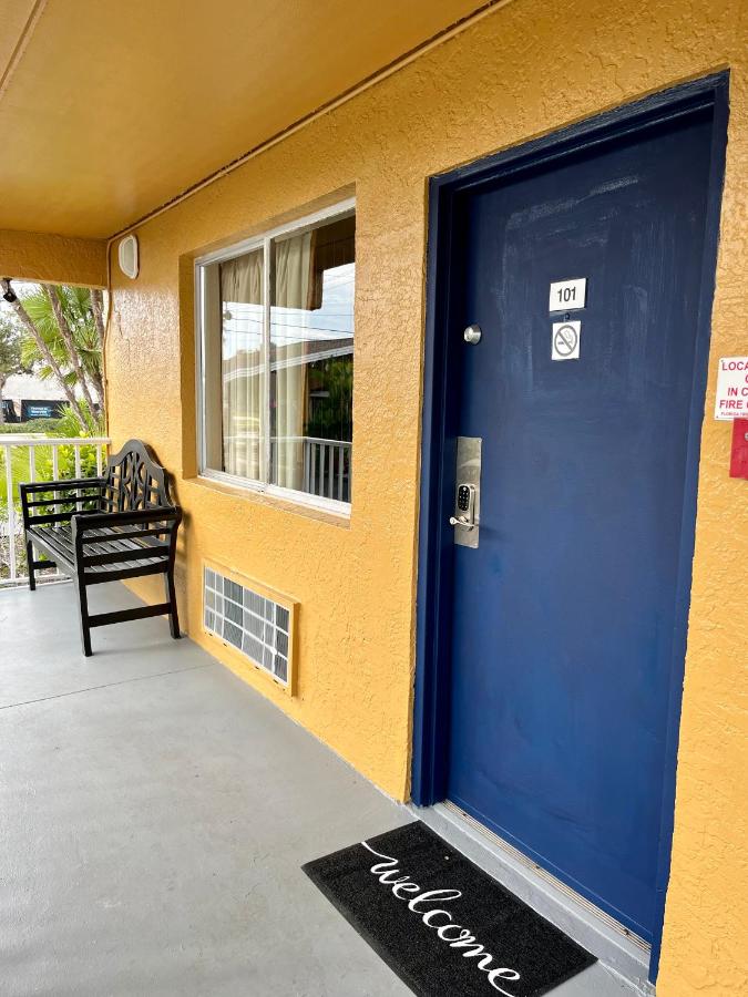 Budget Inn — photo 14