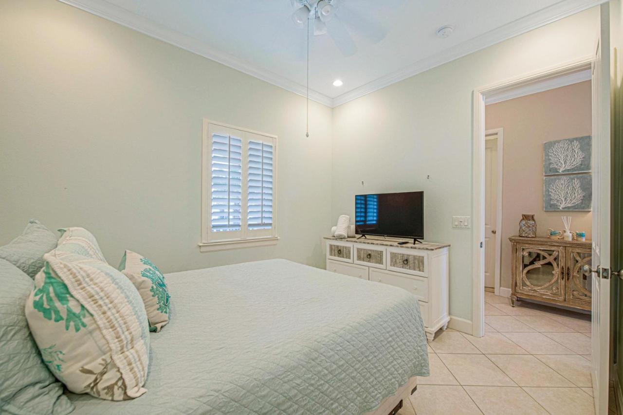 Bradenton Beach Club — photo 20