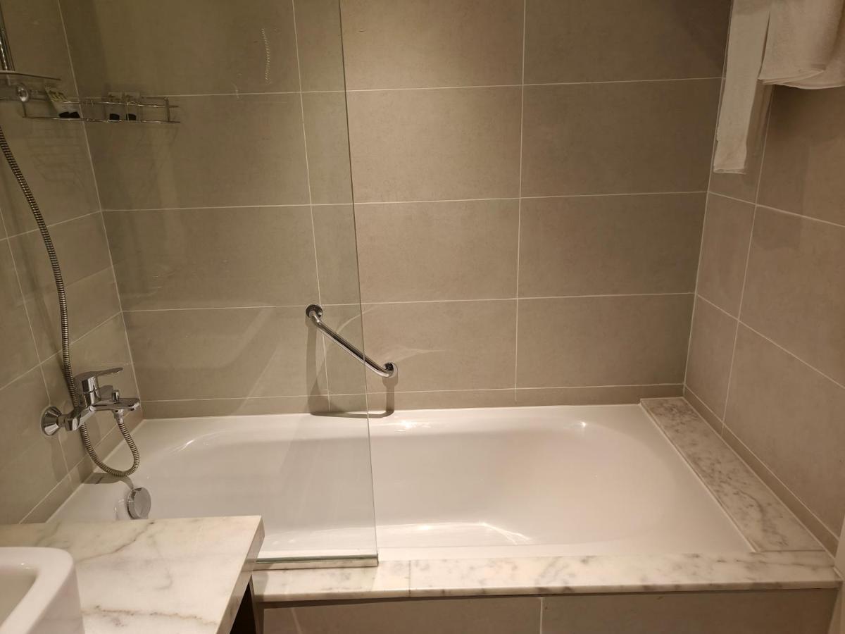 LeModCasa - Luxury smart Studio with Canal View Business Bay - 3