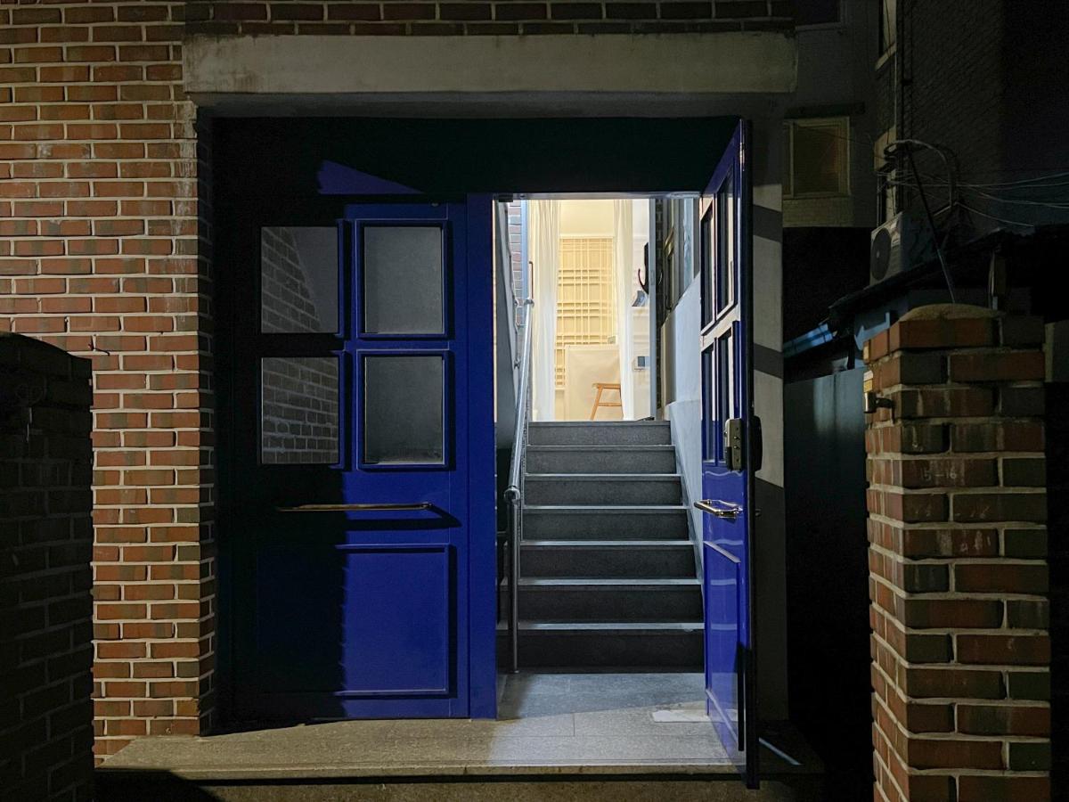 Stay Yeobaek,2BR,1BA - 2min to Hongdae, 5mins to Sangsu station - 2