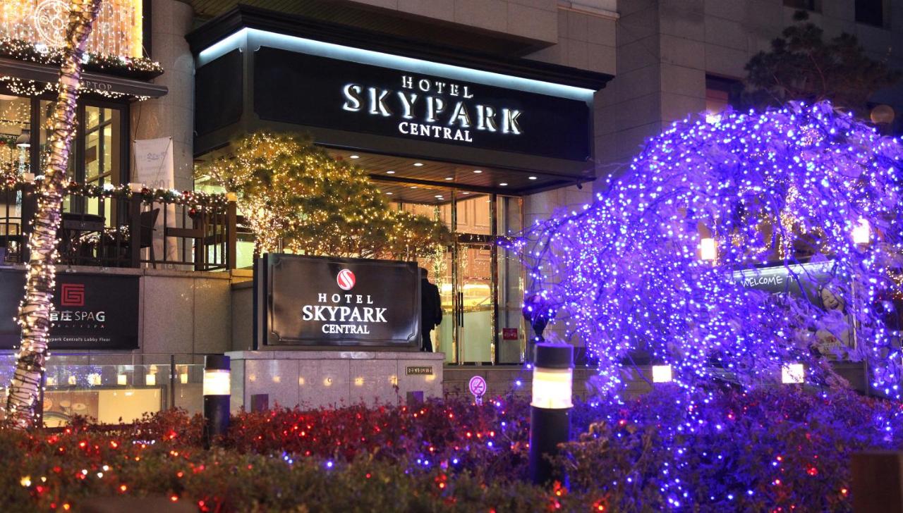 Hotel Skypark Central Myeongdong - 3