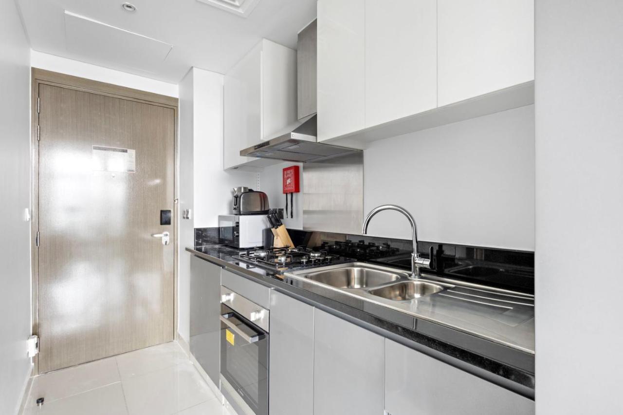 ALiving Classy Private Studio I Canal Views I DAMAC Maison Prive A- 2111 - 5