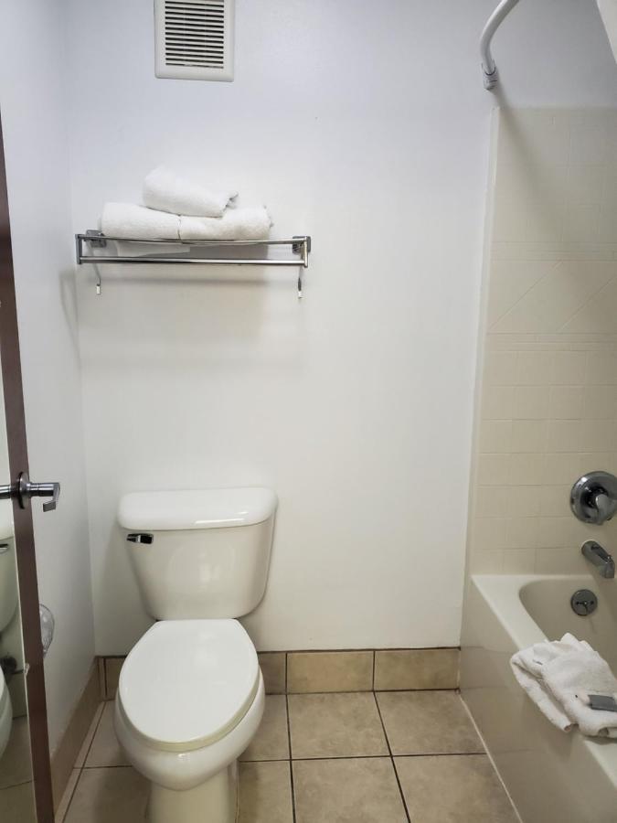 Omak Inn — photo 19