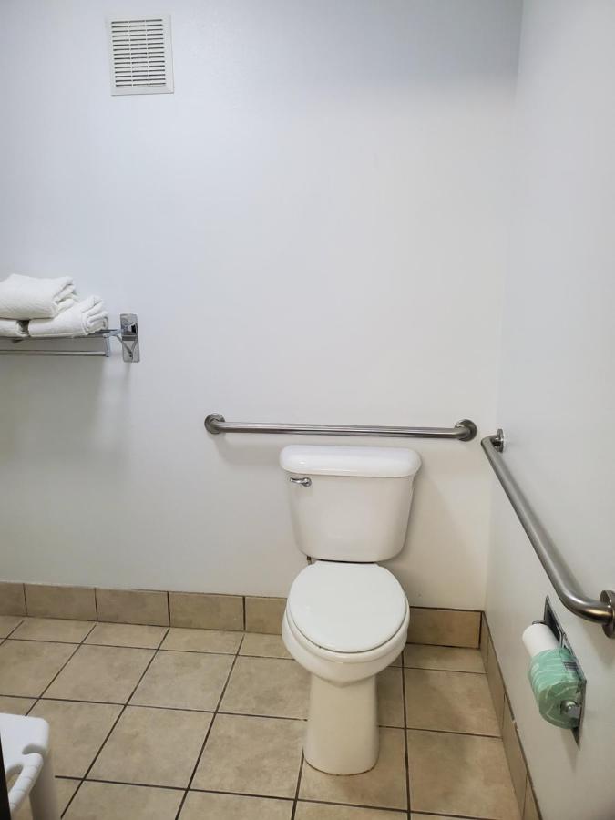 Omak Inn — photo 21