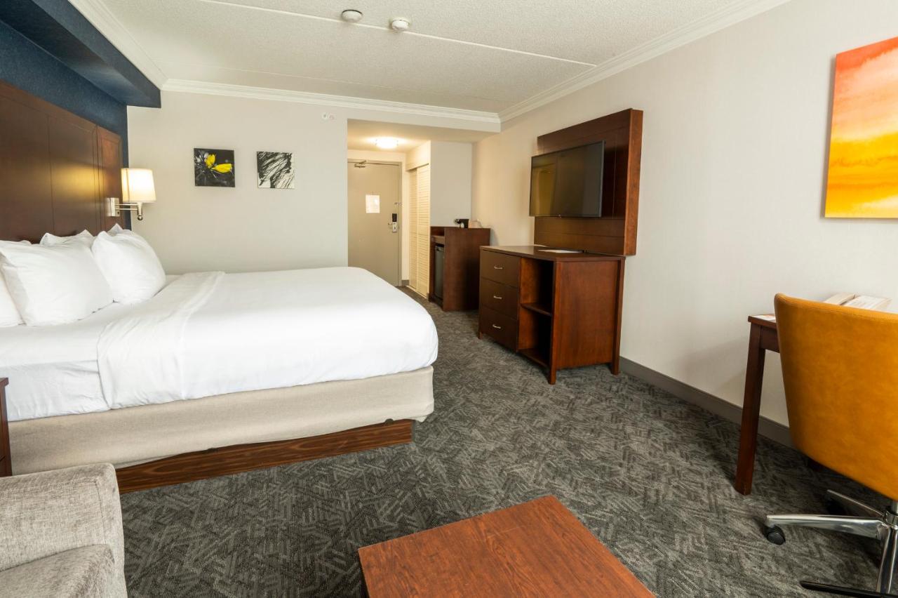 Comfort Inn & Conference Centre Toronto Airport photo
