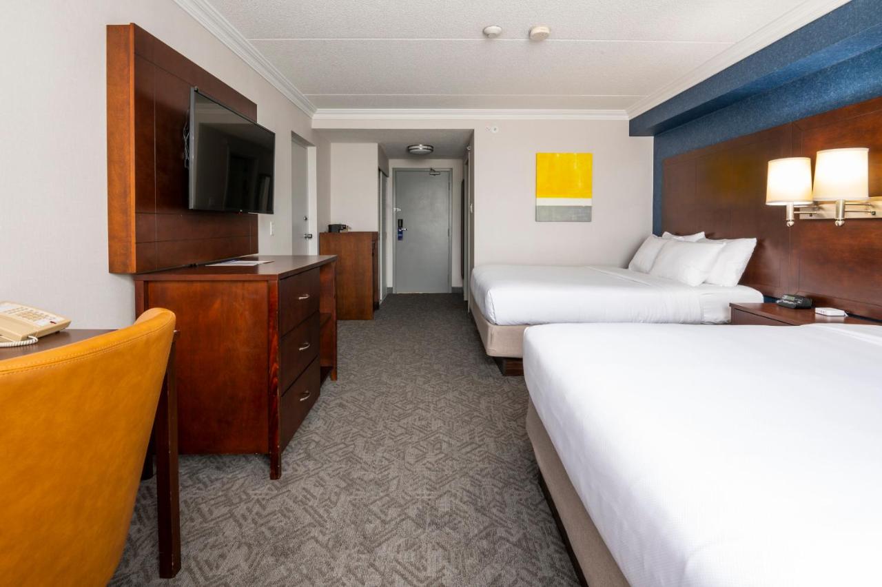 Comfort Inn & Conference Centre Toronto Airport photo