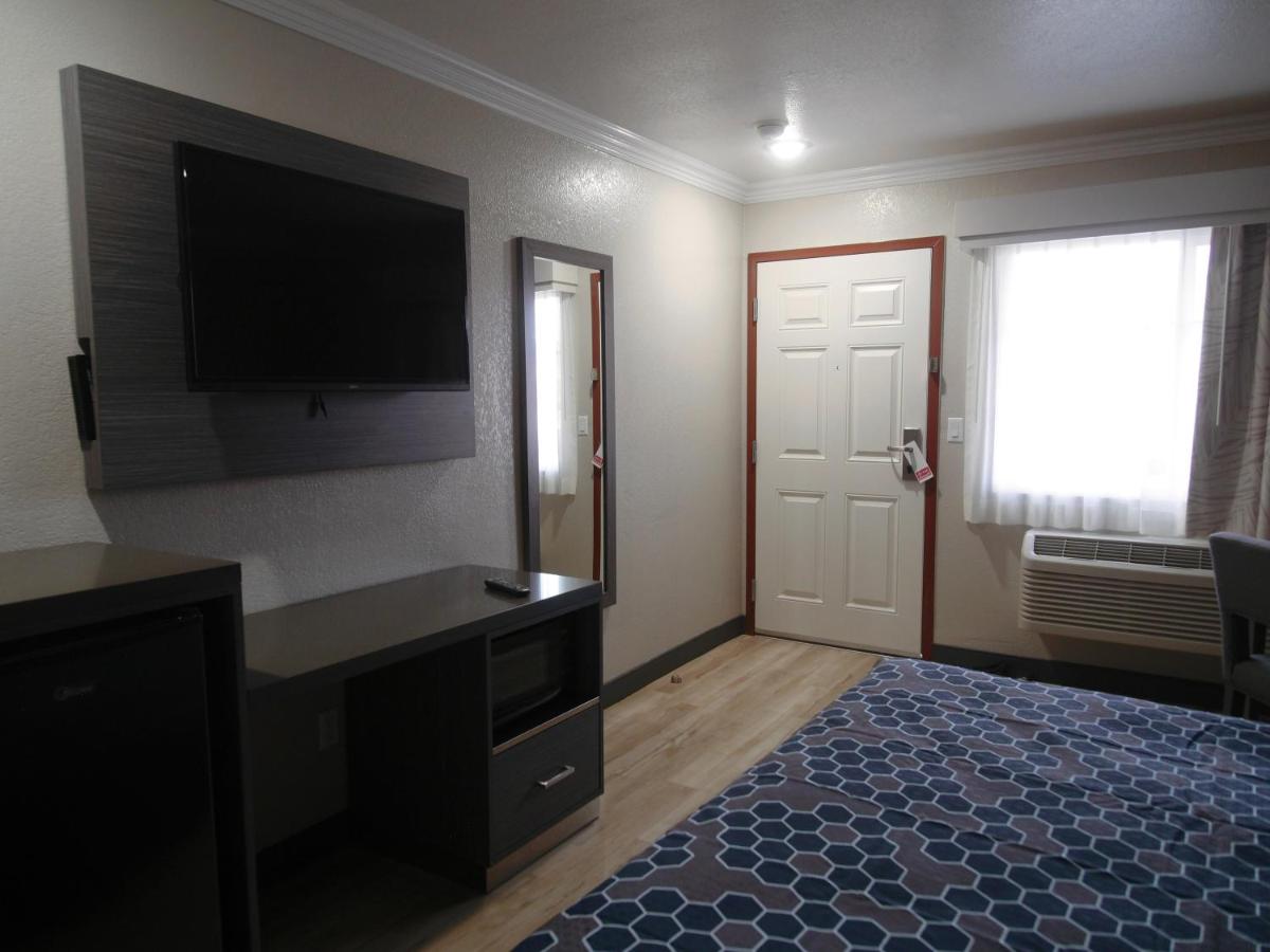 Americas Best Value Inn-Rialto — photo 9