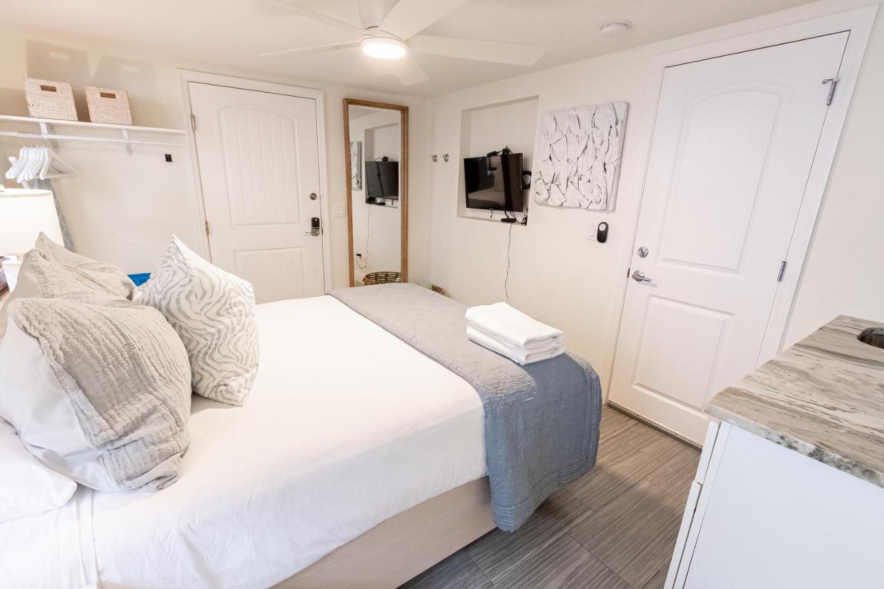 Siesta Key Beachside Villas — photo 19