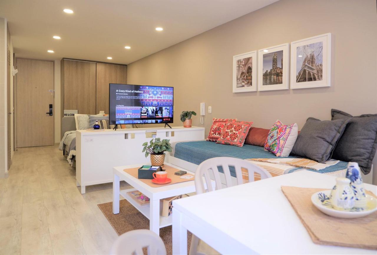 The Petit Flat - Bright & stylish studio apartment near Unicentro - 5