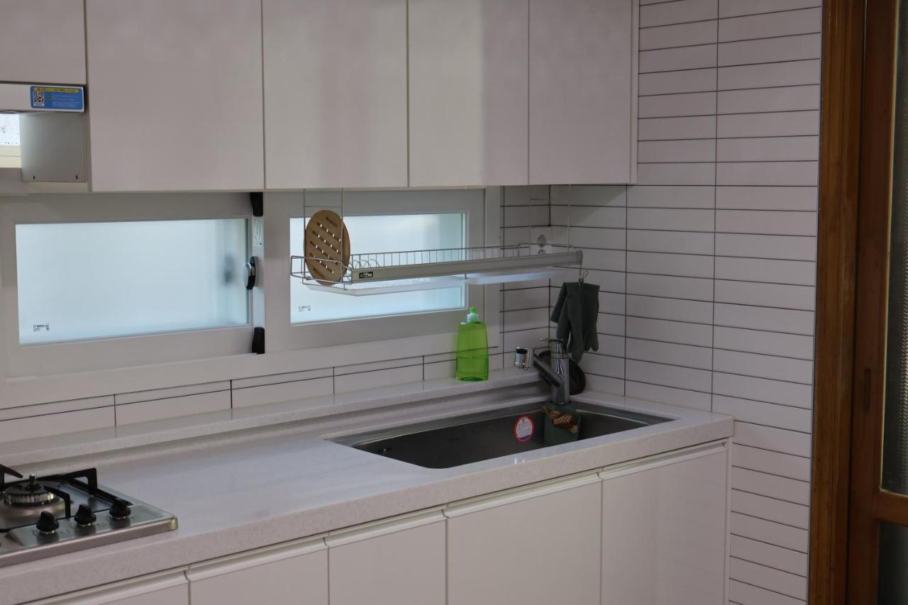 Clover Stay, 2BR,1BA,mapo, free-wifi, - 4