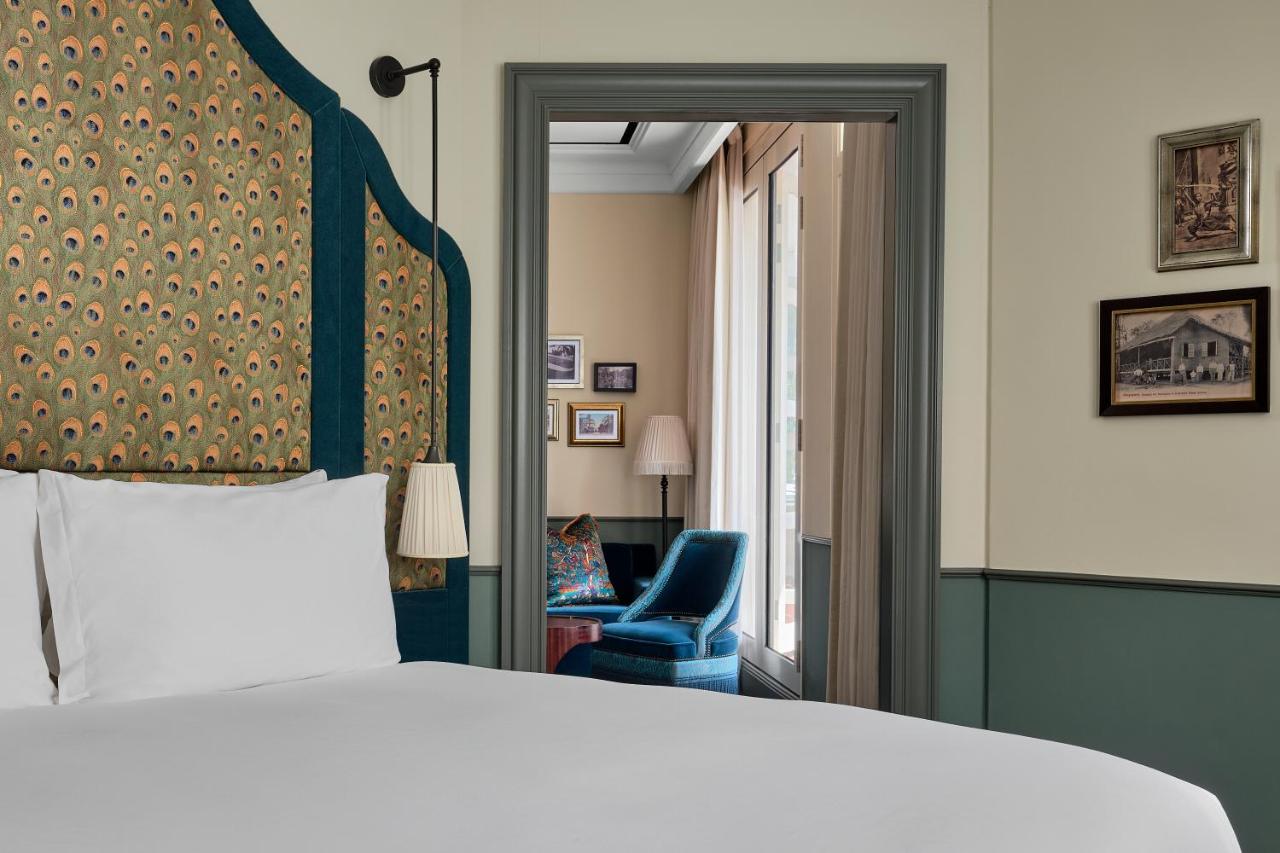 Maxwell Reserve Singapore, Autograph Collection - 4