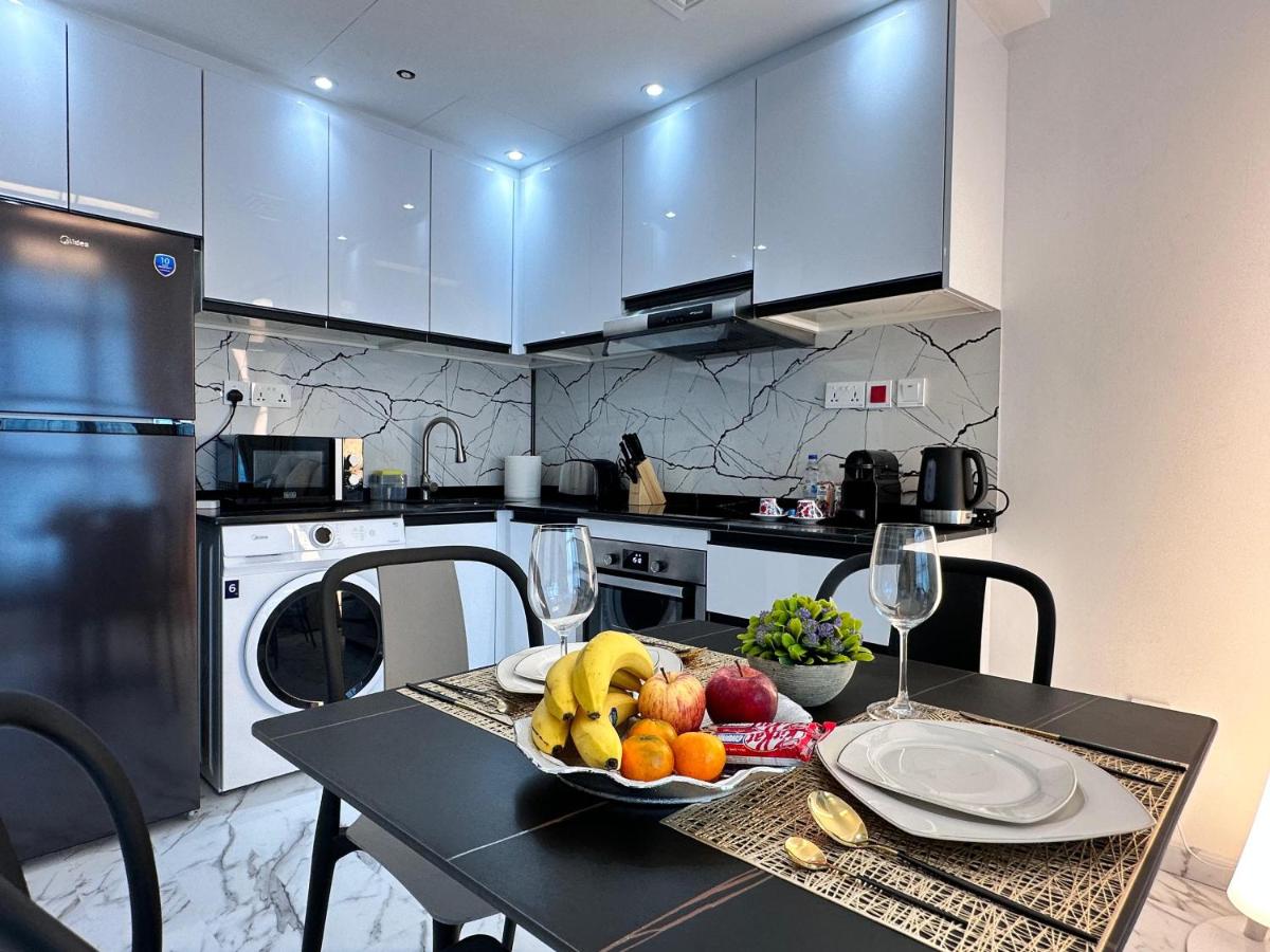 Stay in heart of Dubai Marina Residence B walk to the JBR - 5