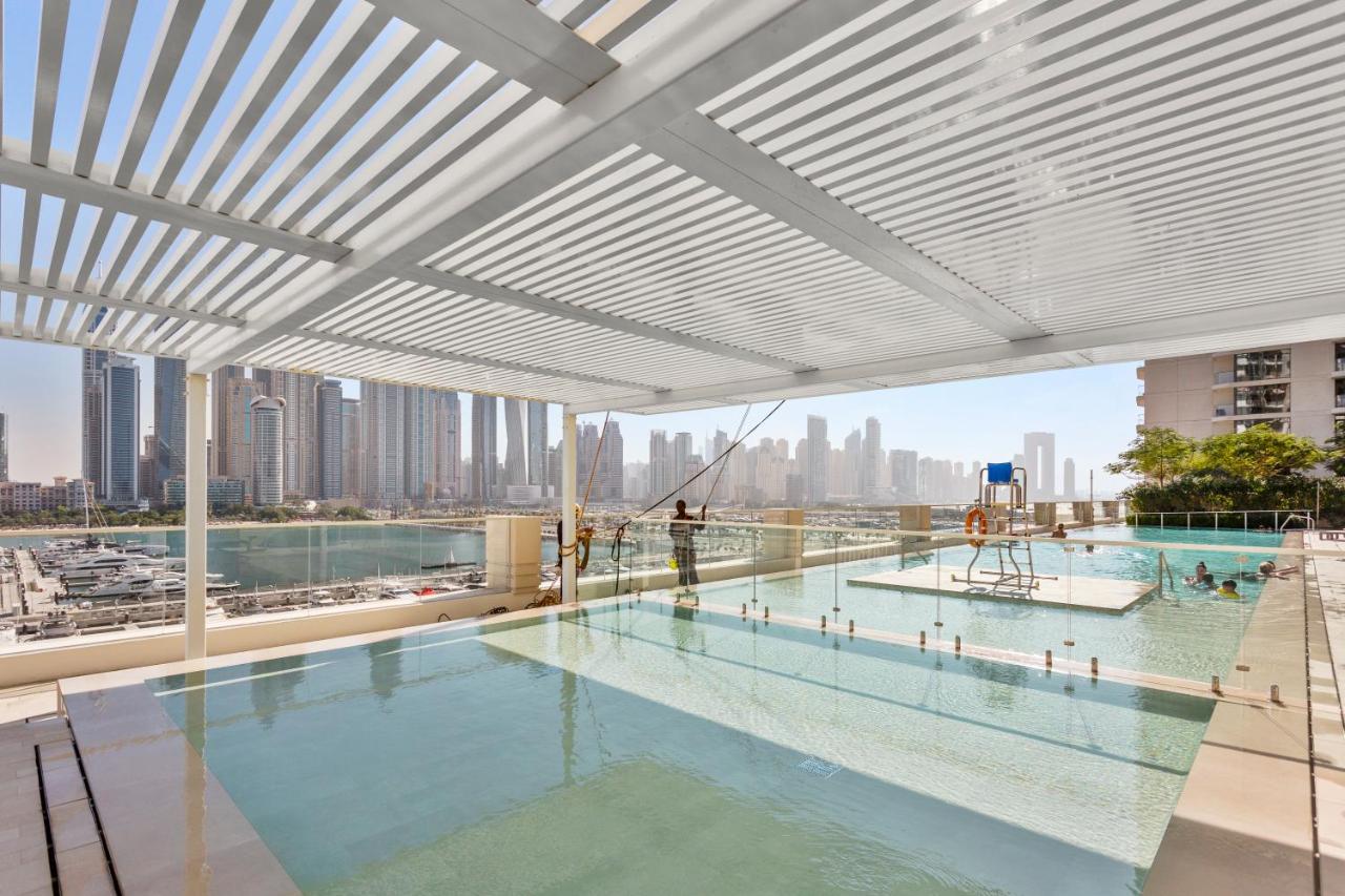 Luxurious Living in the heart of Emaar Beachfront - 4