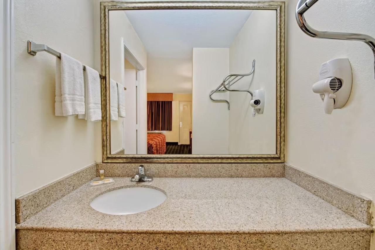 Star Motel — photo 16