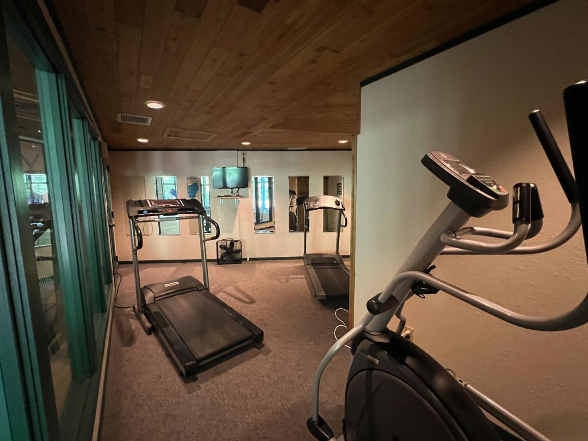 Whitetail Lodge — photo 12