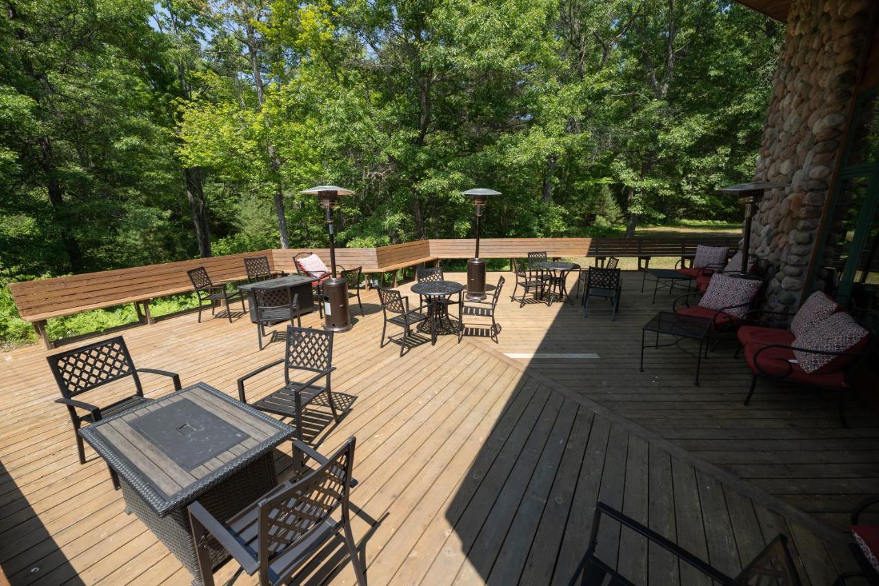 Whitetail Lodge — photo 13