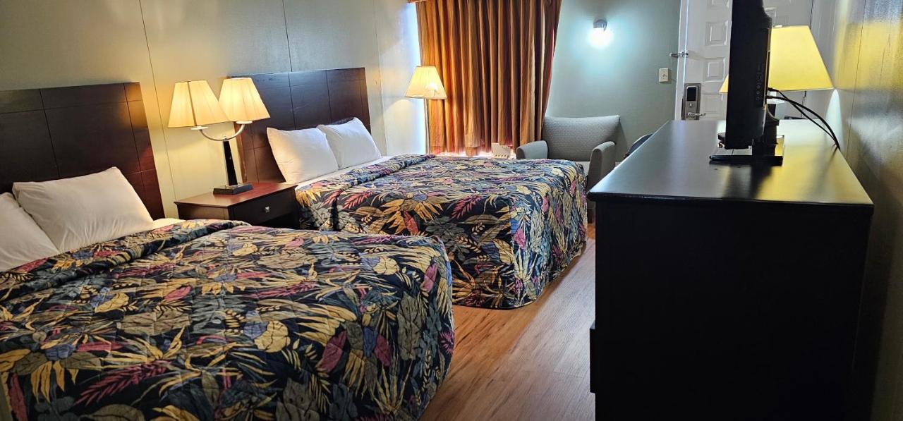 Astoria Hotel Danville West — photo 16