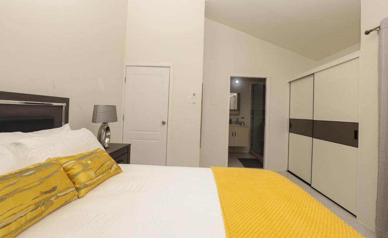 Osmax Oasis, 1BD and 1 BA, Gated, near Puerto Seco Beach