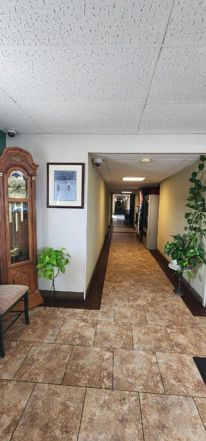 Milbank Motel — photo 10